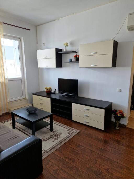 Charming Apartment With Private Terrace Bucarest Exterior foto